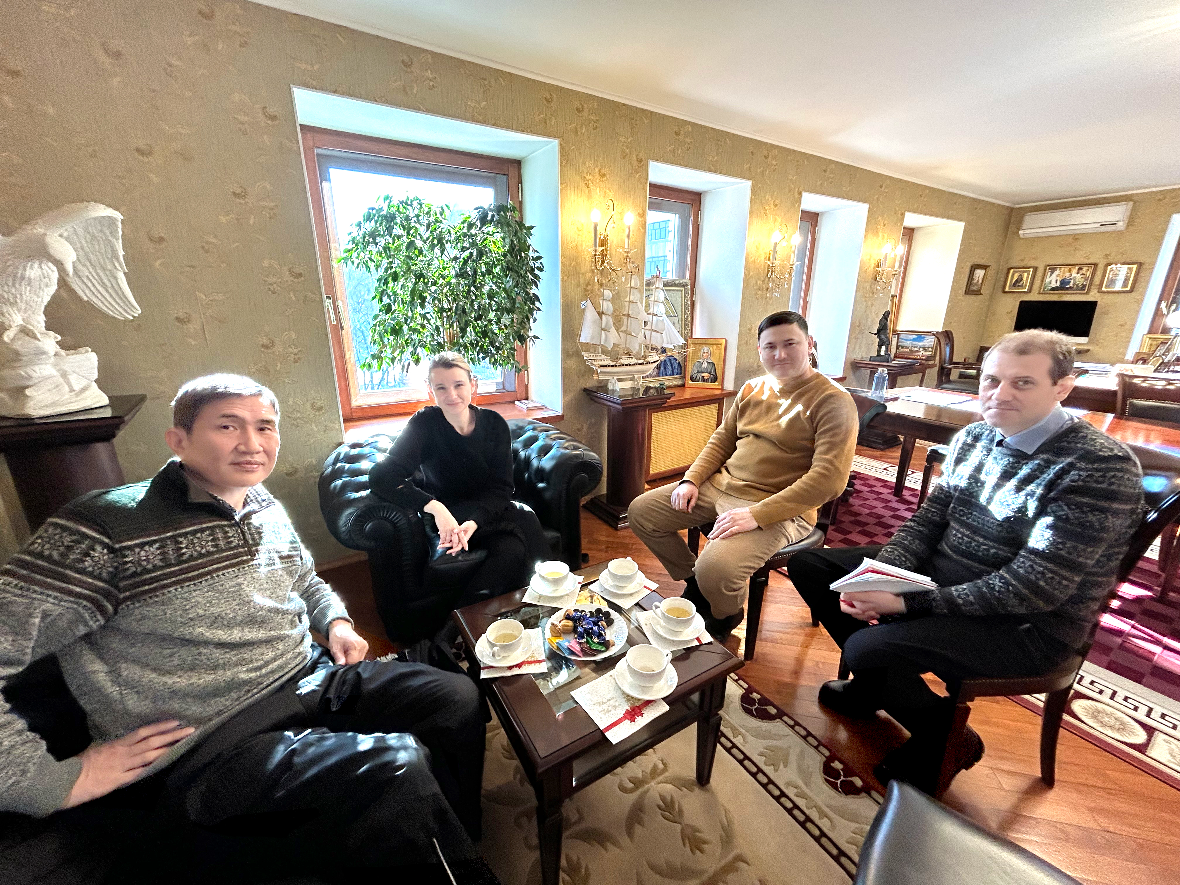 仕入れ・販売先企業との強固な絆